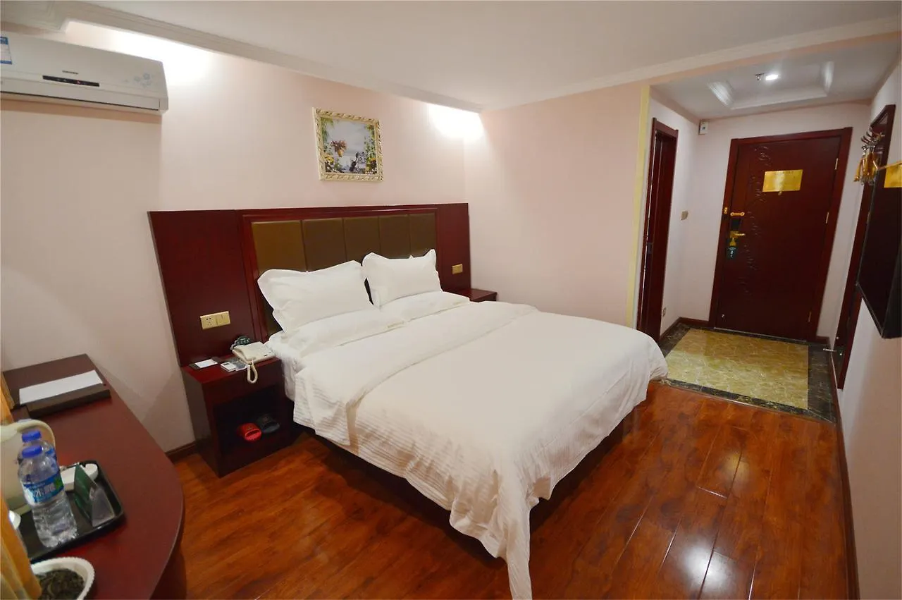 Greentree Inn Henan Xinyang Shangcheng County Huangbaishan Road Times Shopping Mall Express Hotel