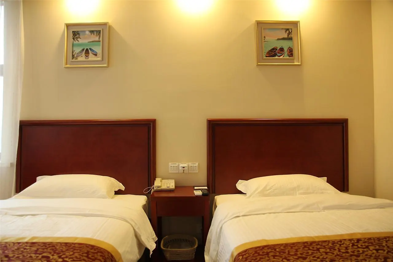 Greentree Inn Henan Xinyang Shangcheng County Huangbaishan Road Times Shopping Mall Express Hotel 3*,