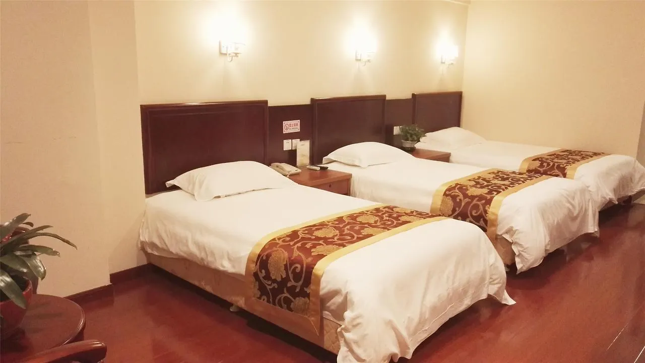 Greentree Inn Henan Xinyang Shangcheng County Huangbaishan Road Times Shopping Mall Express Hotel 3*,